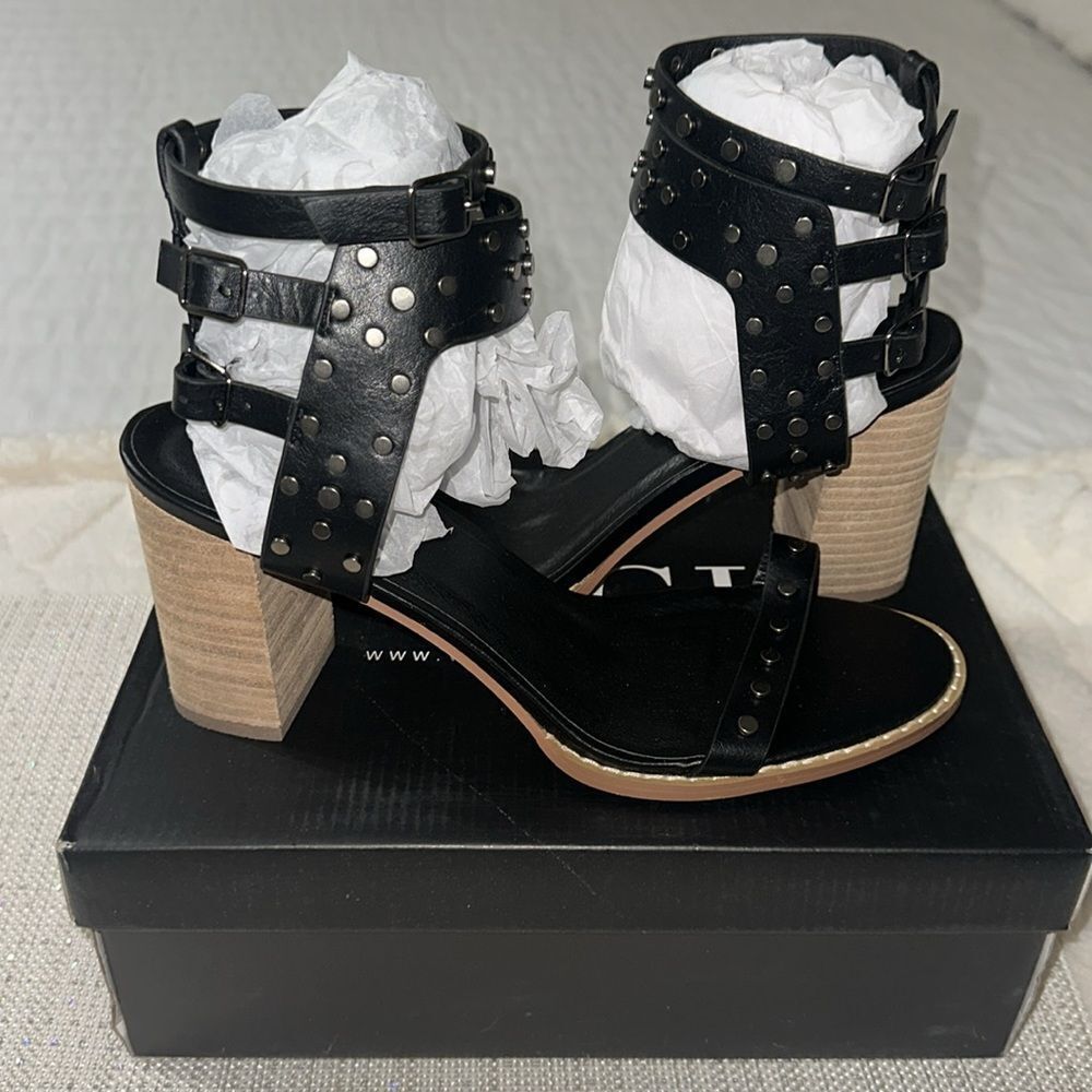 VICI 10 Celeste Black Metallic Studded Block Heel Strappy Multi Buckle Sandal - Picture 4 of 13